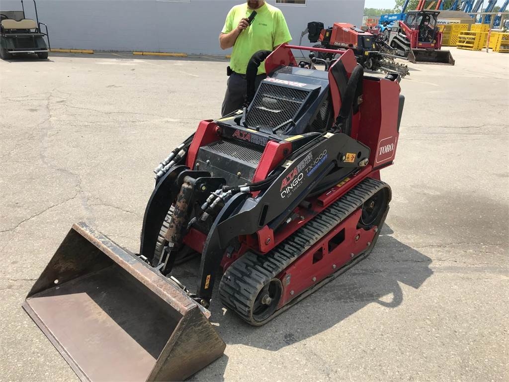 Toro DINGO TX1000W sn 405046636 Skid Steer Loaders Construction