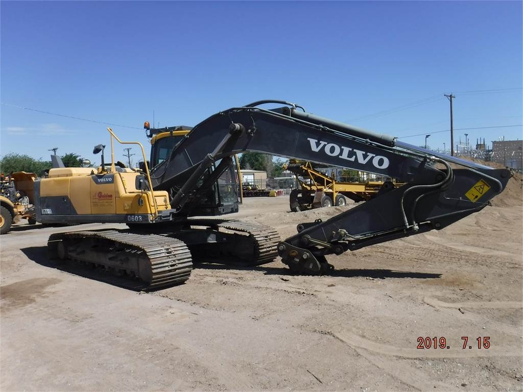 Экскаватор volvo ec220dl Экскаватор volvo ec220dl