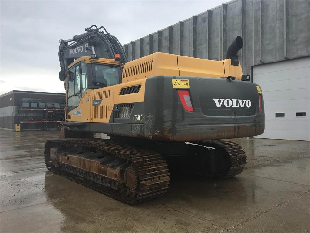 Экскаватор volvo ec380dl