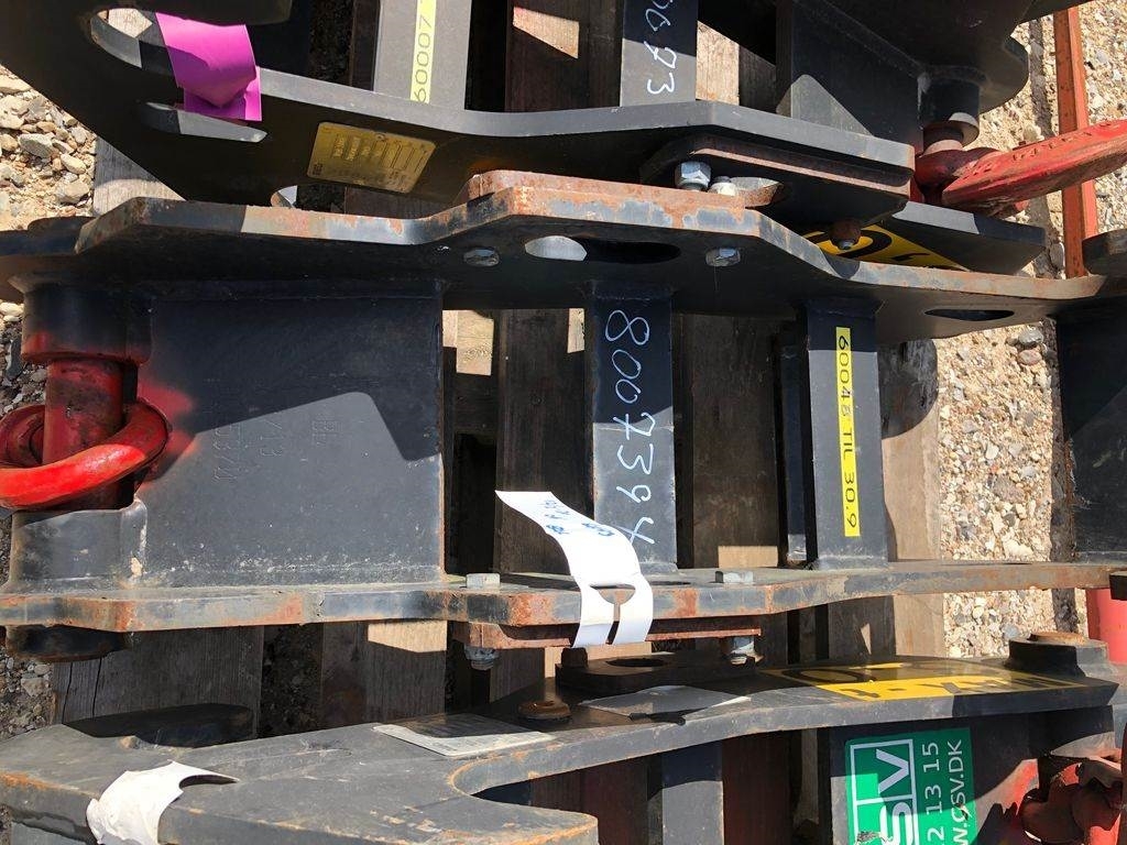 Dieci Krankrog 3T, Parti e equipaggiamenti per Gru, Costruzioni