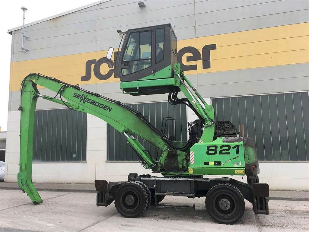 Sennebogen 821M, Escavatori gommati, Costruzioni