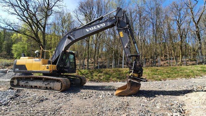 Экскаватор volvo ec220dl Экскаватор volvo ec220dl