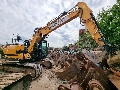 Hyundai HX140LC 2 PC BOOM, Crawler excavators, Construction
