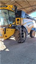 New Holland CR 7.90, 2015, Combine harvesters