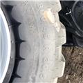 Vredestein 4 x 800/45r30,5, Tyres, wheels and rims