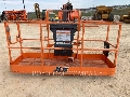 JLG 860SJ JLG, Plataforma de trabajo articulada, Construcción