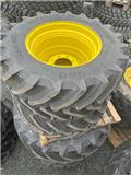 John Deere 1060, 2023, Tyres, wheels and rims