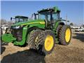 John Deere 370, 2023, Mga traktora
