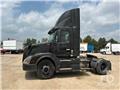 Volvo VNL 42 T300, 2015, Camiones tractor