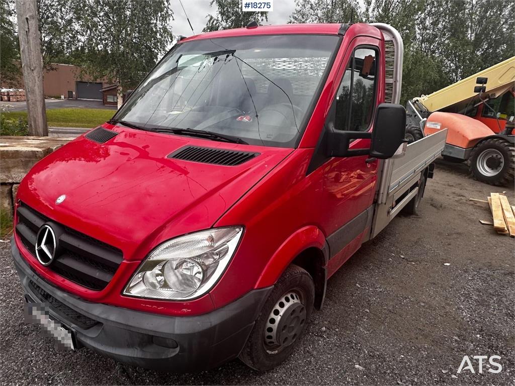 Mercedes-Benz Sprinter 516 w/driving bridges and HIAB crane.
