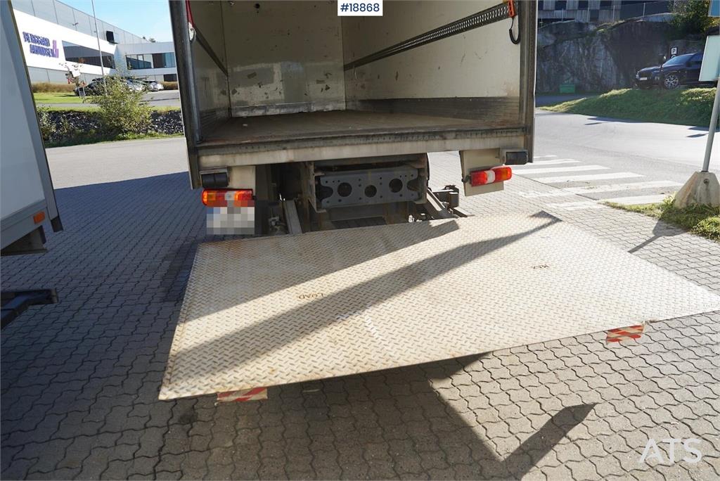 Mercedes-Benz Antos 1832 Box truck (distribution truck)