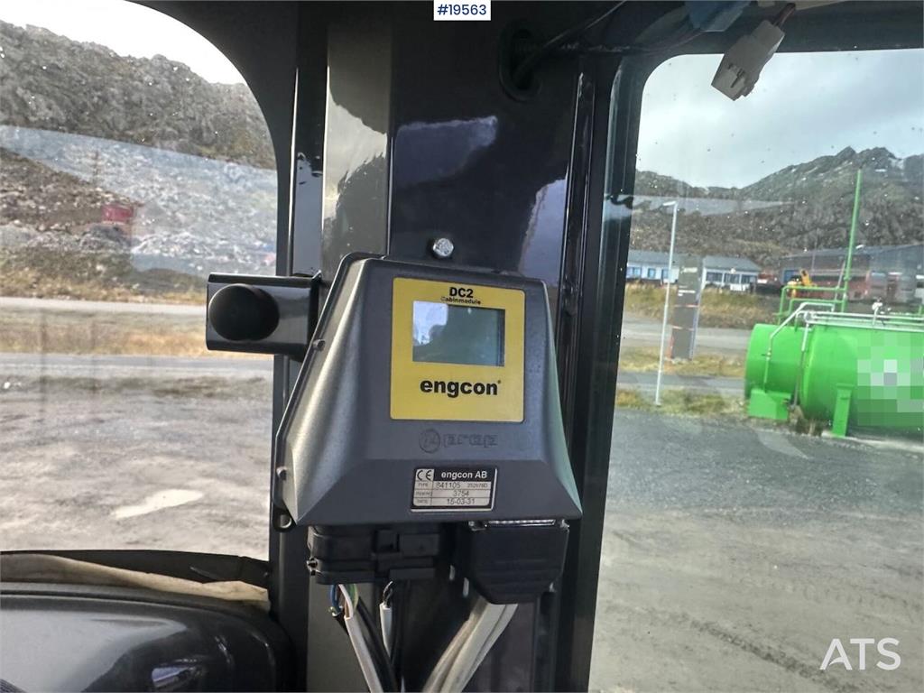 CASE CX50B excavator w/rototilt, hammer, grapple and 3