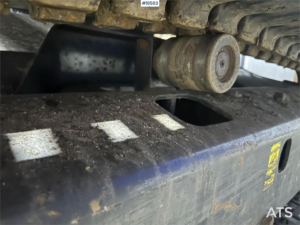 CASE CX50B excavator w/rototilt, hammer, grapple and 3