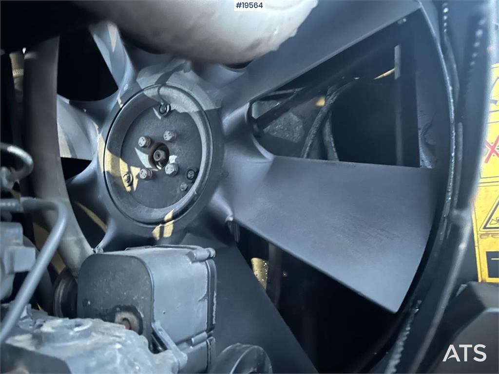 CASE 721E wheel loader w/ snow bucket and gravel bucket