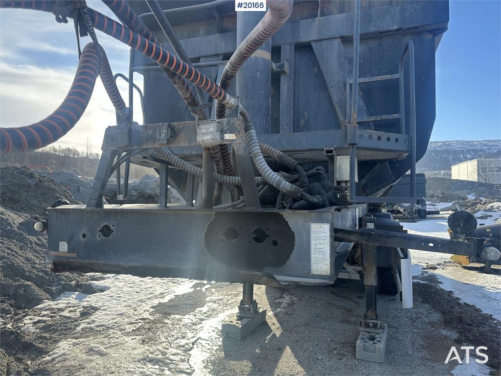 Carnehl 3 axle tipper semi