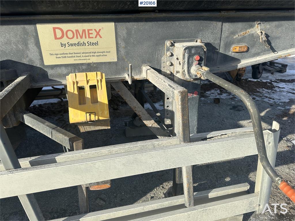 Carnehl 3 axle tipper semi