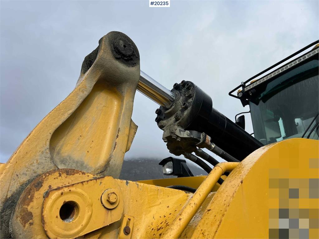 CAT 972M