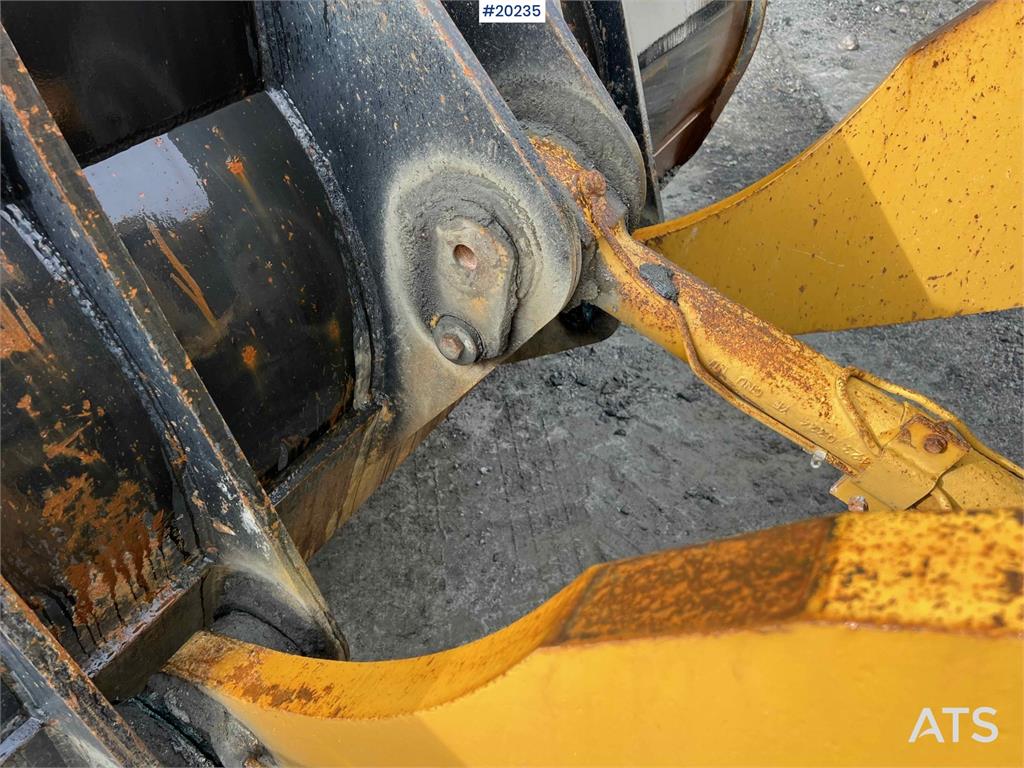 CAT 972M