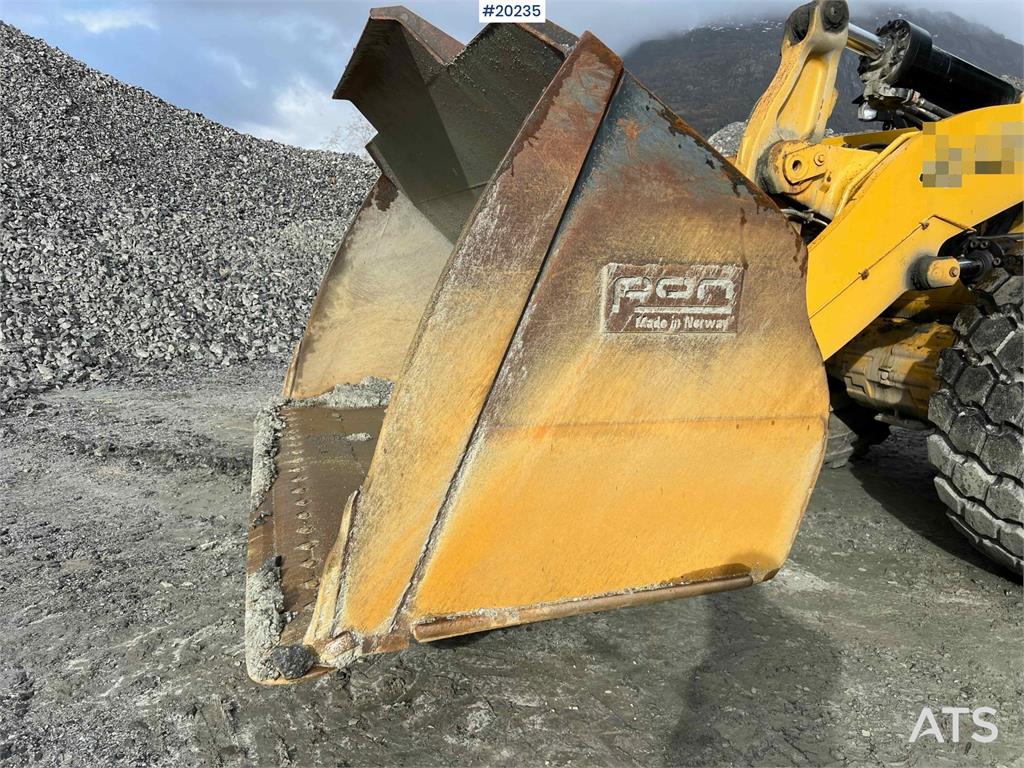 CAT 972M