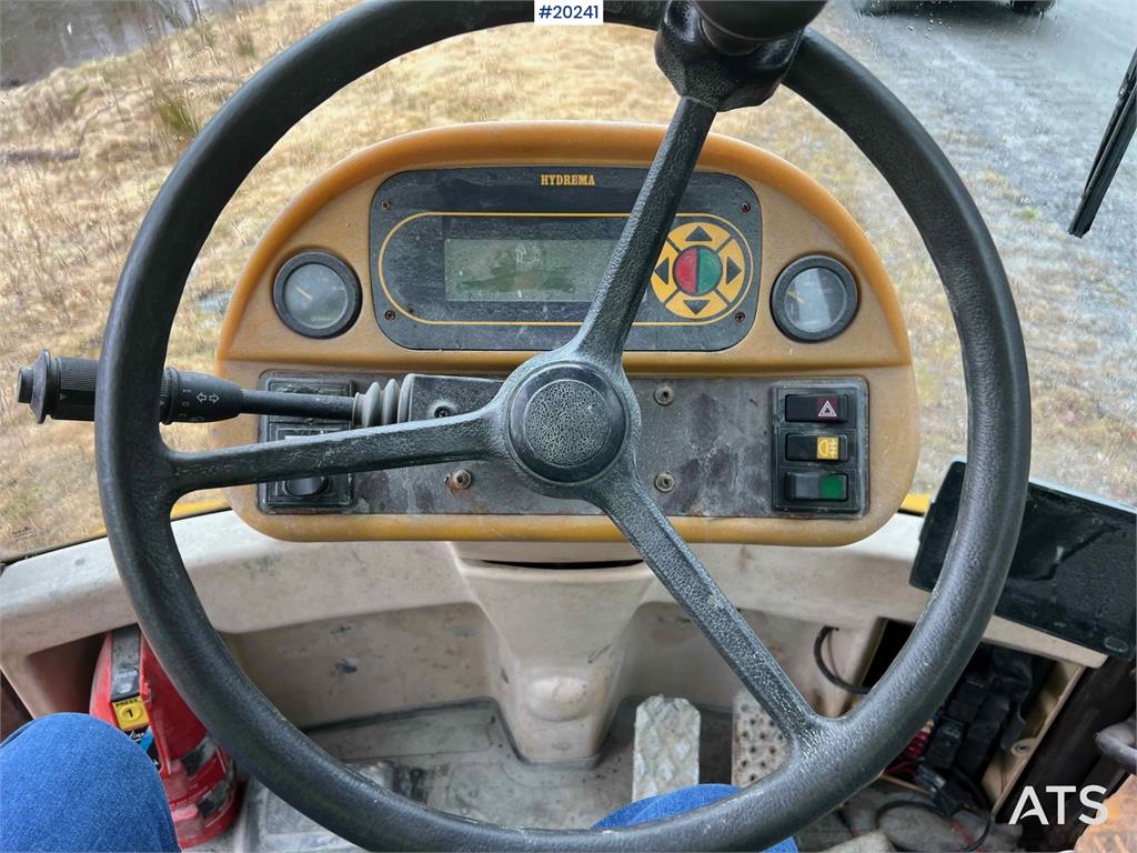 Hydrema 912B w/ 2007 Essverk Platform 912 lift with basket