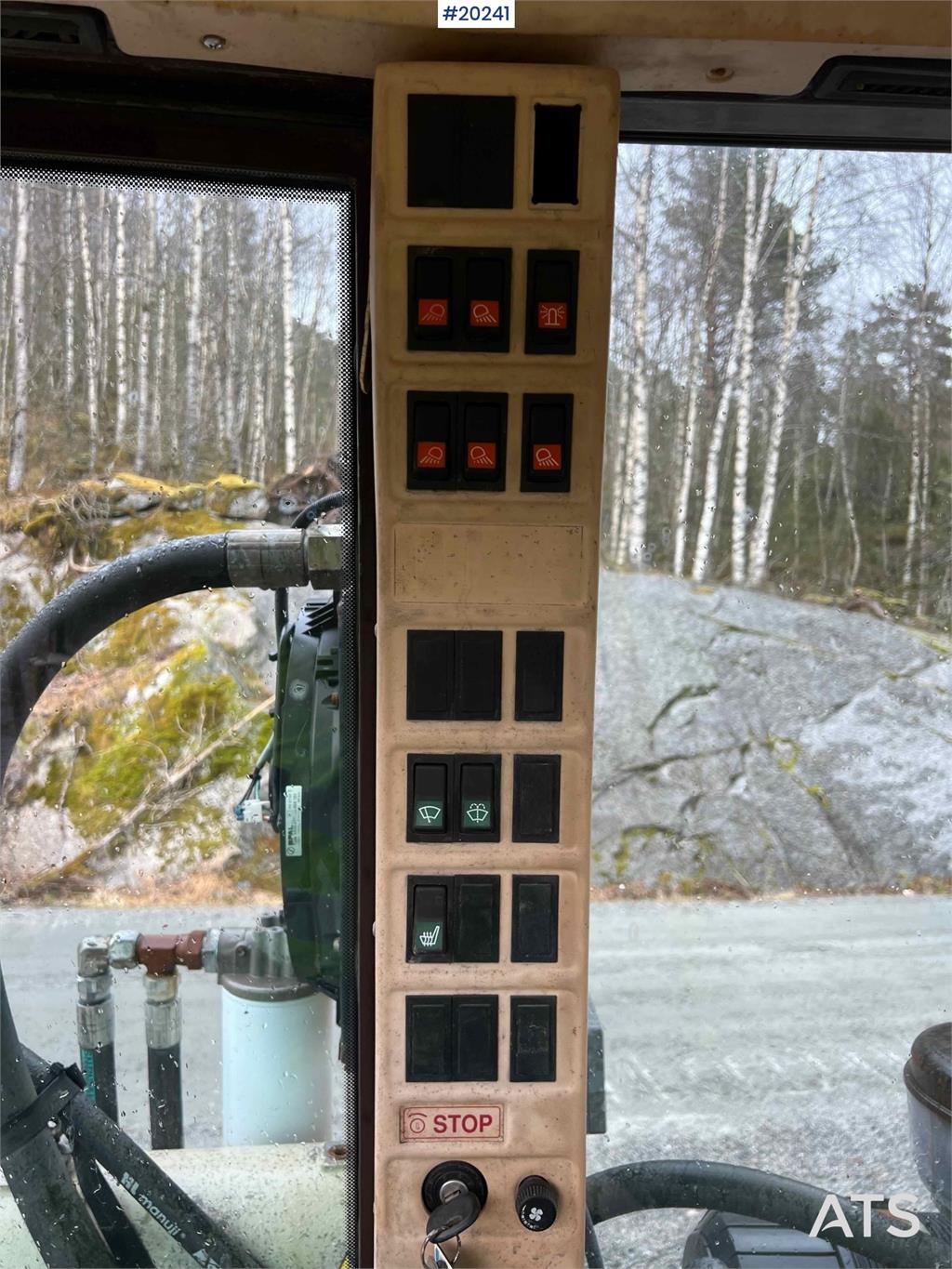 Hydrema 912B w/ 2007 Essverk Platform 912 lift with basket