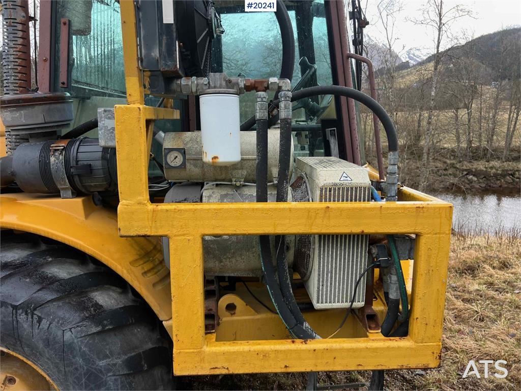 Hydrema 912B w/ 2007 Essverk Platform 912 lift with basket