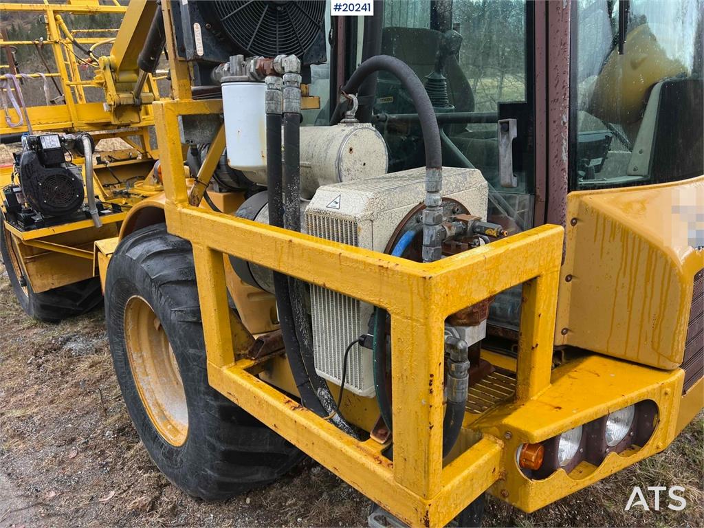 Hydrema 912B w/ 2007 Essverk Platform 912 lift with basket