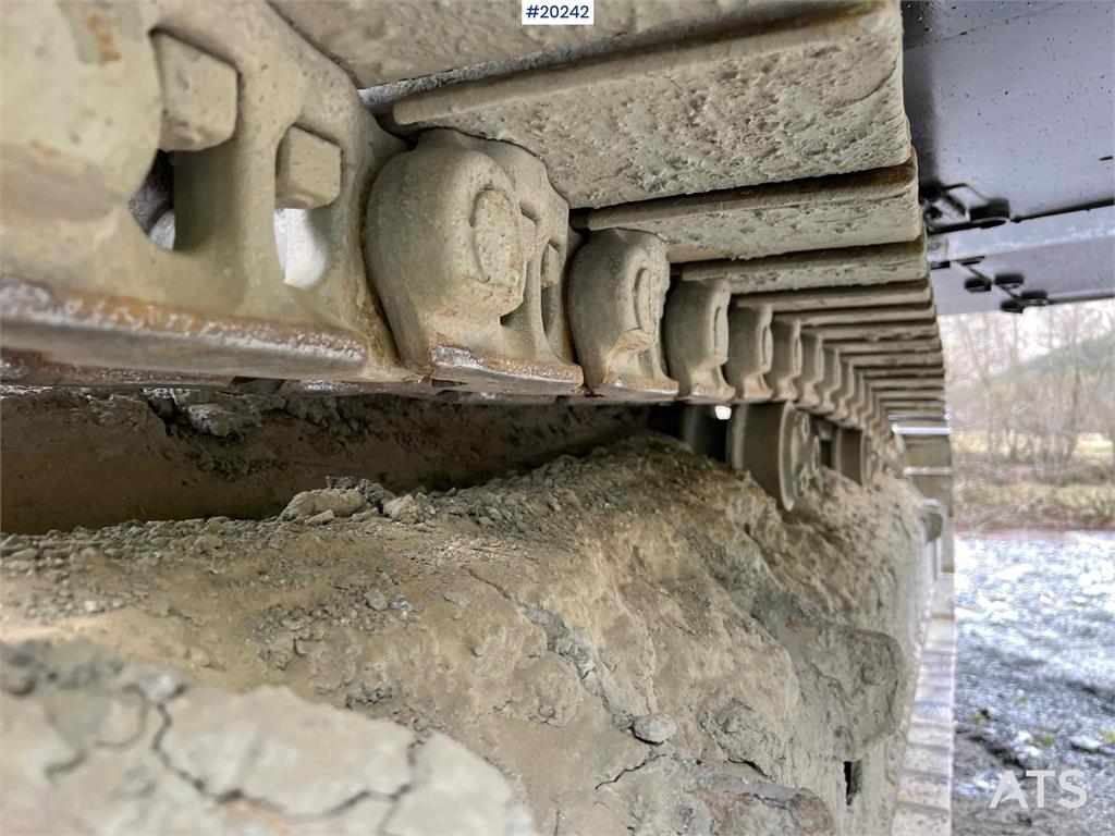 Volvo EC360 BLC excavator w/ Teeth bucket