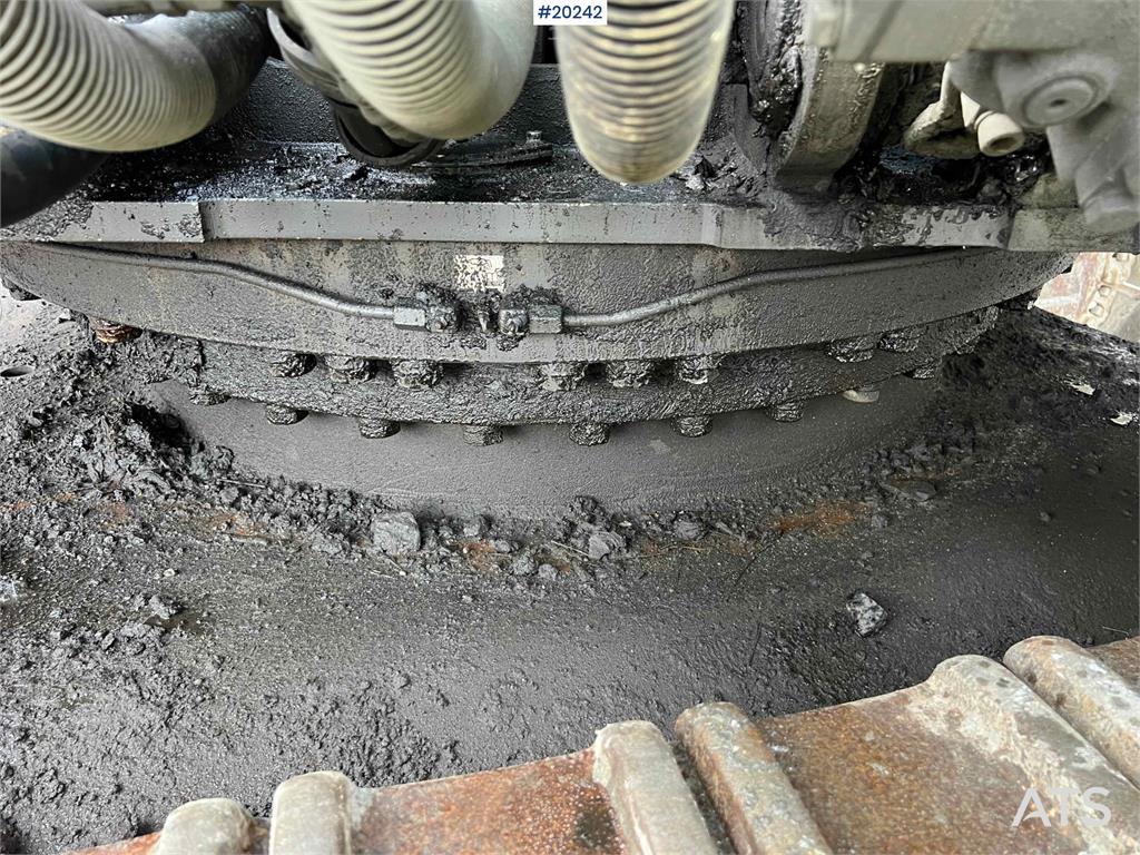 Volvo EC360 BLC excavator w/ Teeth bucket