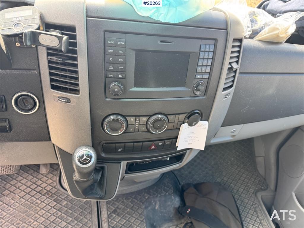 Mercedes-Benz Sprinter 8 Pallets.