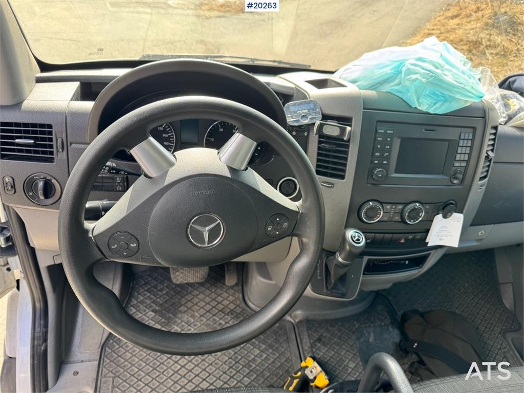 Mercedes-Benz Sprinter 8 Pallets.