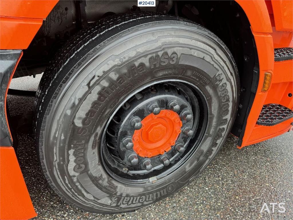 Scania R660 8x4 Hook truck w/ hook box - WATCH VIDEO