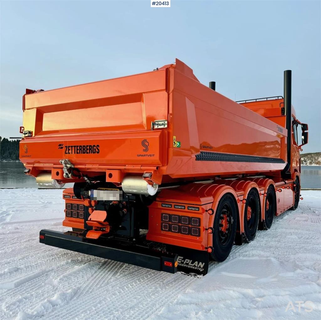 Scania R660 8x4 Hook truck w/ hook box - WATCH VIDEO