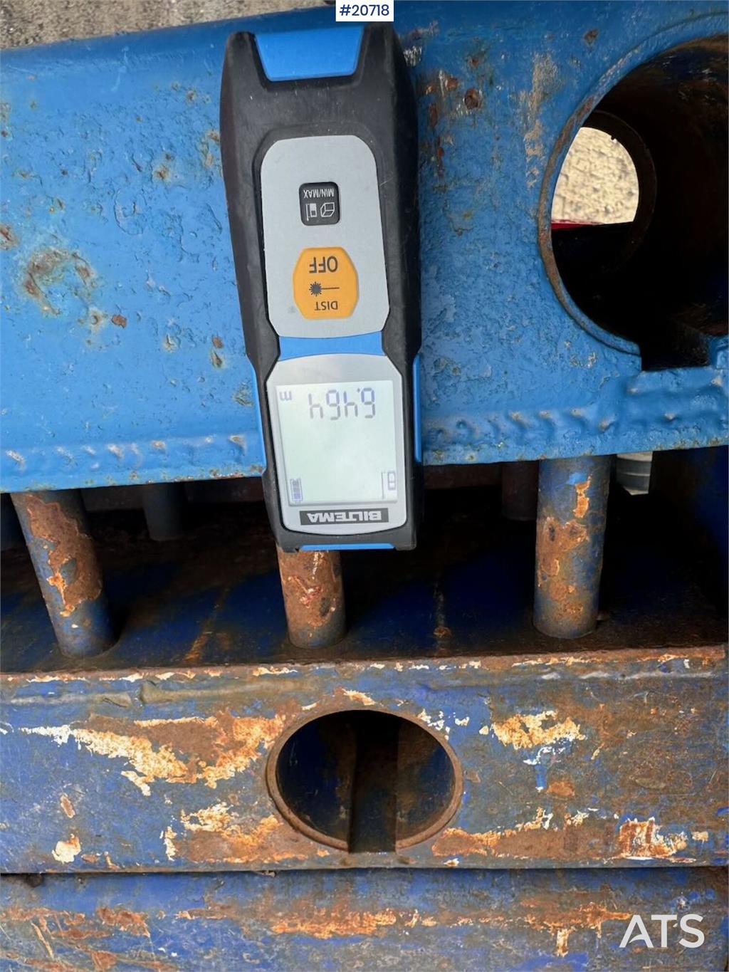 Volvo FH16 Tridem crane truck w/ 43 t/m Fassi crane