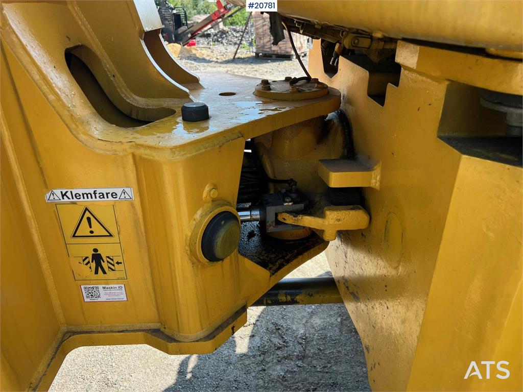 Volvo L45B wheel loader w/ Bucket. WATCH VIDEO