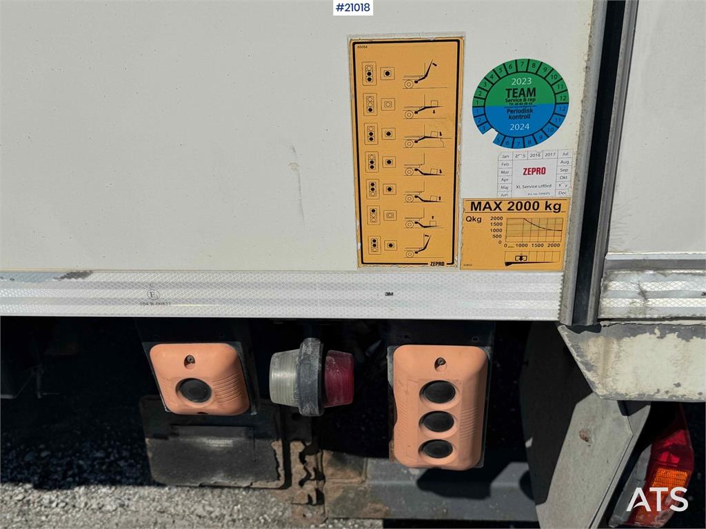 Volvo FM 370 box truck with full side opening!