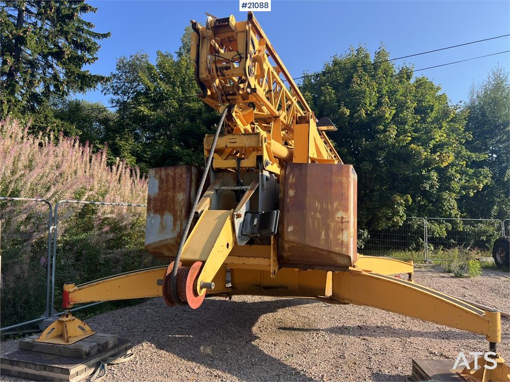 Potain IGO 50 crane w/ wheel set