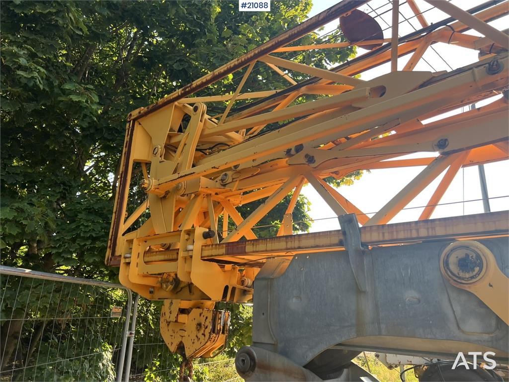 Potain IGO 50 crane w/ wheel set