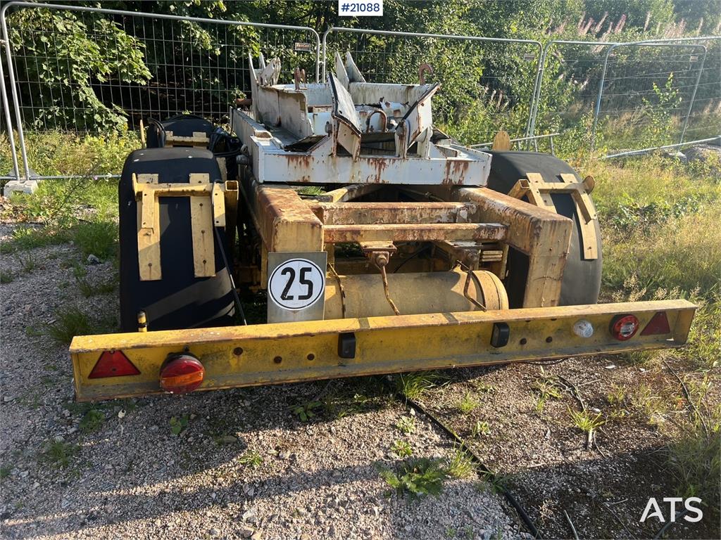 Potain IGO 50 crane w/ wheel set