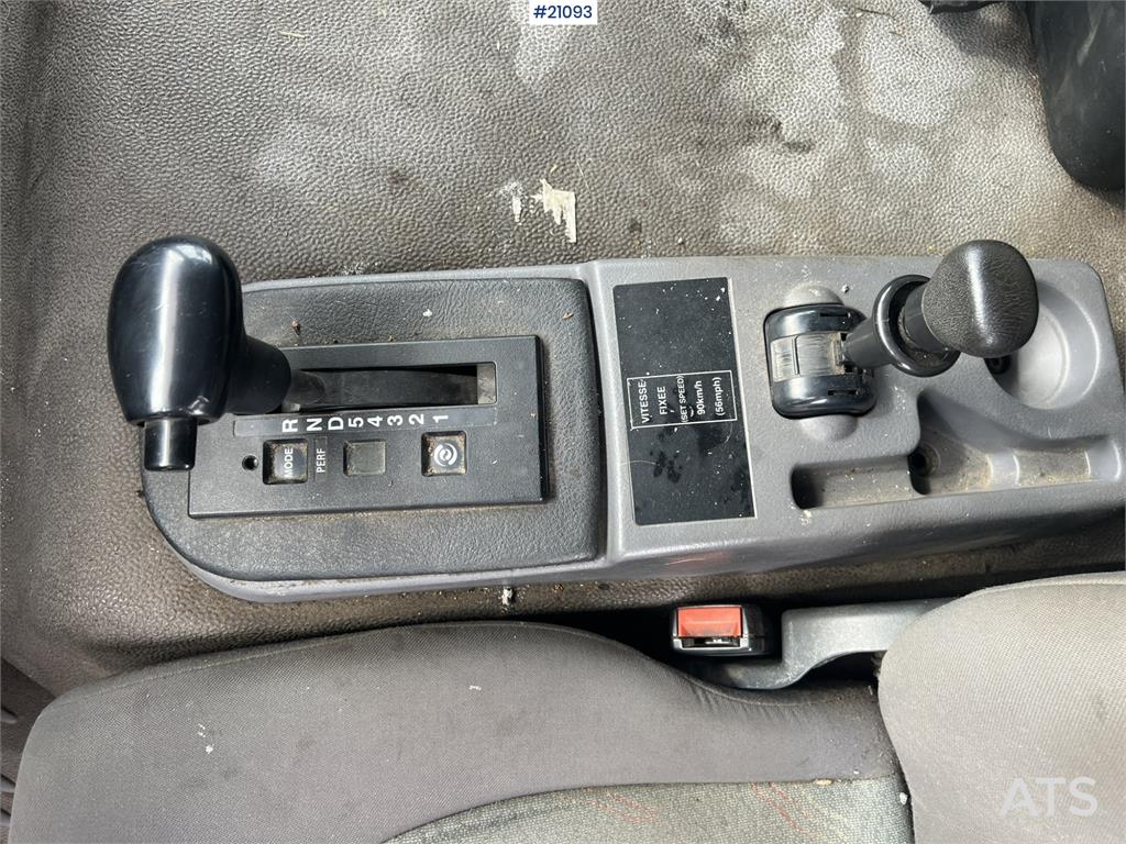 Renault midlium Flatbed 4x2 repair object