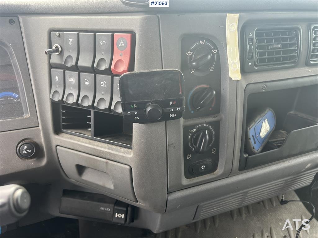 Renault midlium Flatbed 4x2 repair object