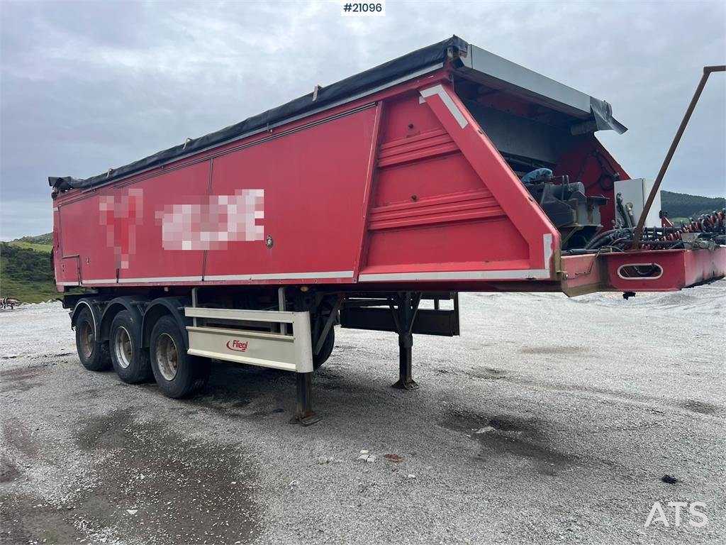 Fliegl Fahrzeugbau ass 372 Asphalt semi w/ Push off syste