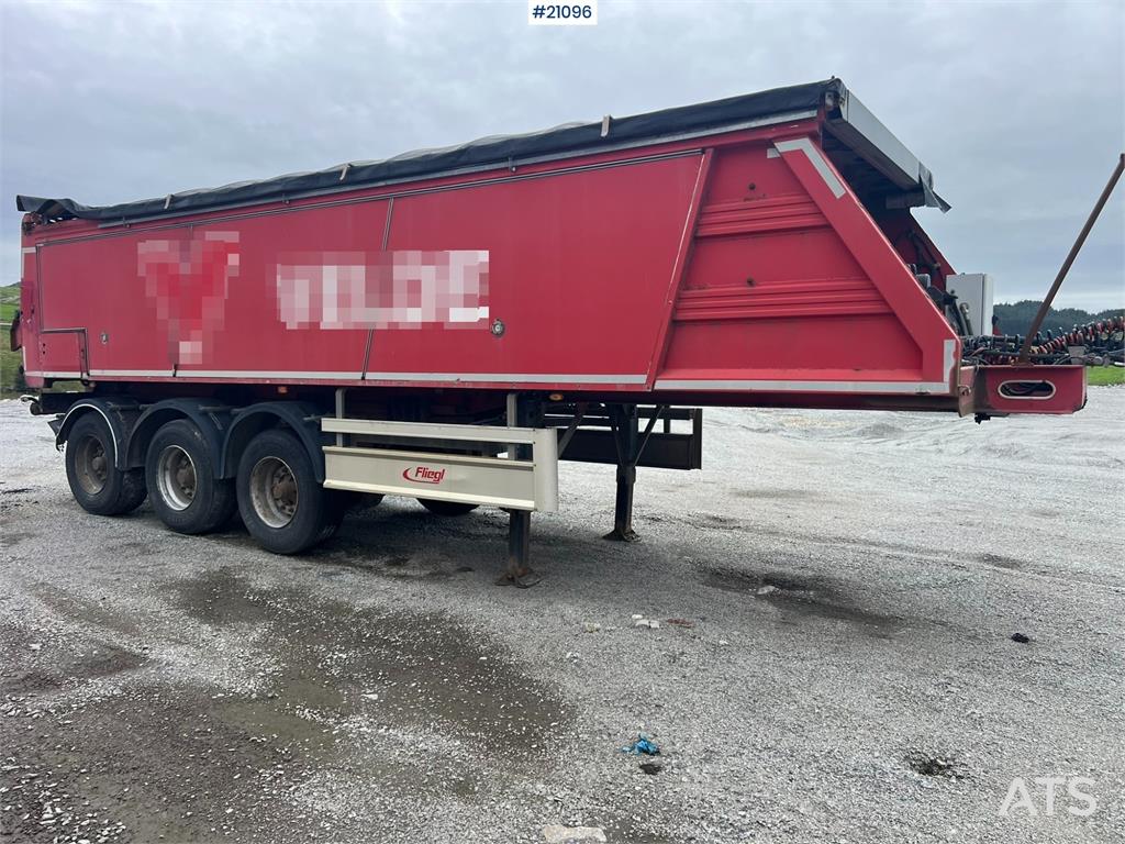 Fliegl Fahrzeugbau ass 372 Asphalt semi w/ Push off syste