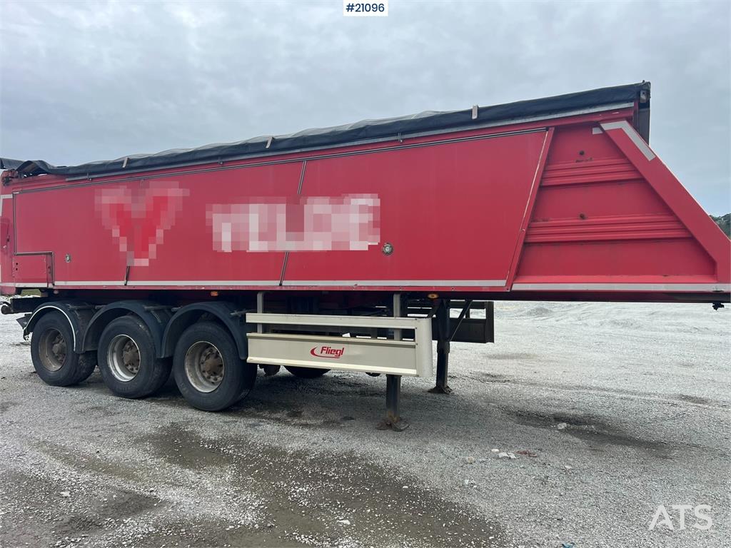 Fliegl Fahrzeugbau ass 372 Asphalt semi w/ Push off syste