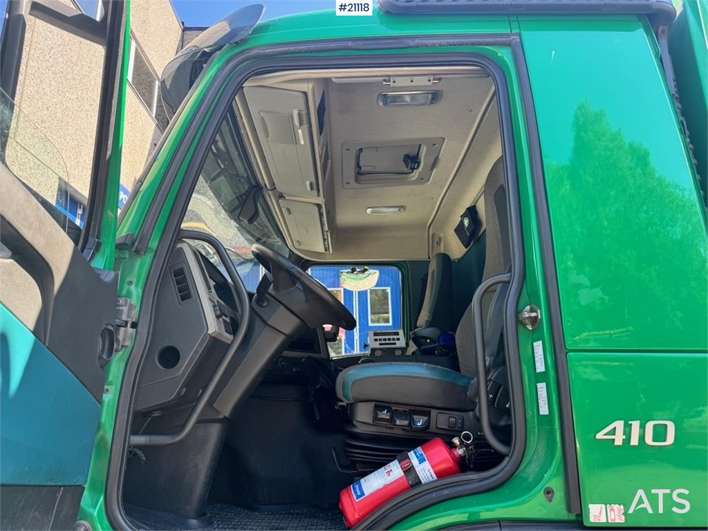 Volvo FM410 6x2 1 Chamber Waste Truck w/ Crane.