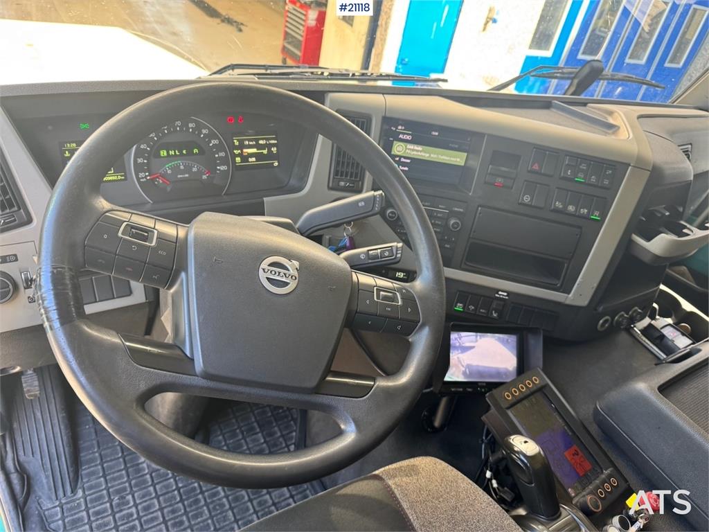 Volvo FM410 6x2 1 Chamber Waste Truck w/ Crane.
