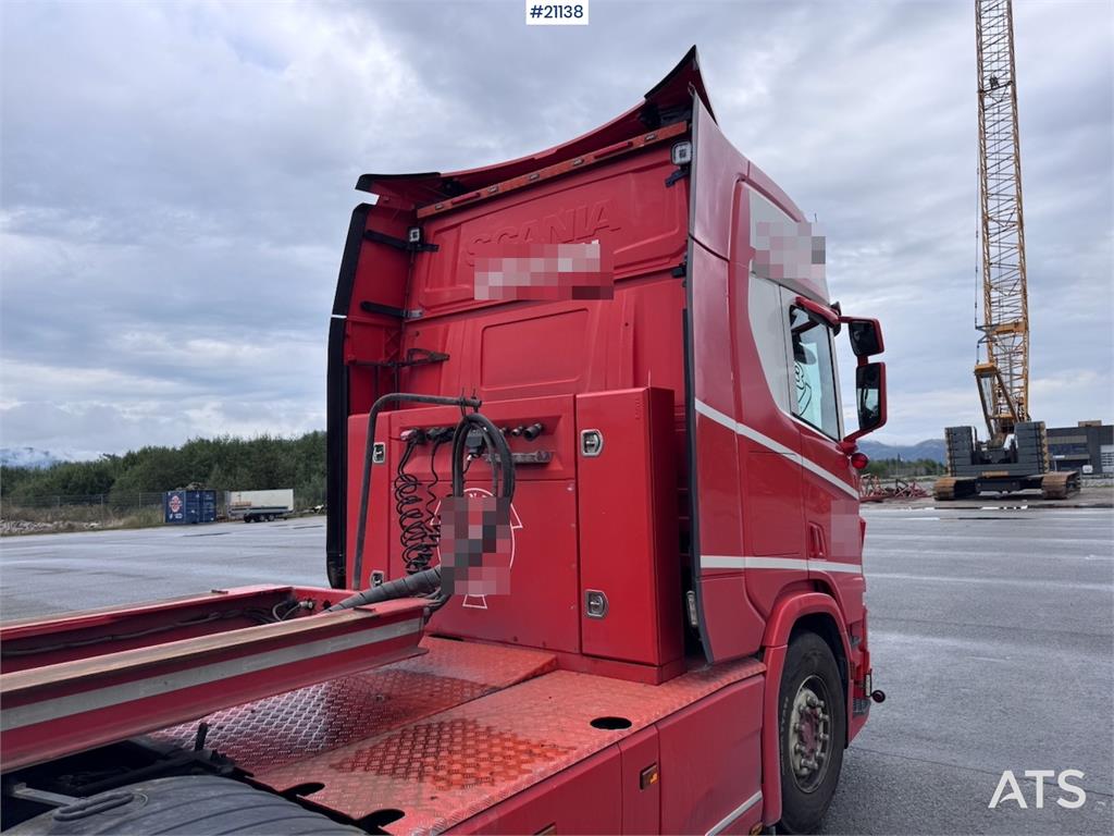 Scania 580 NextGen w/ 2015 Hammar 195s Sideloader