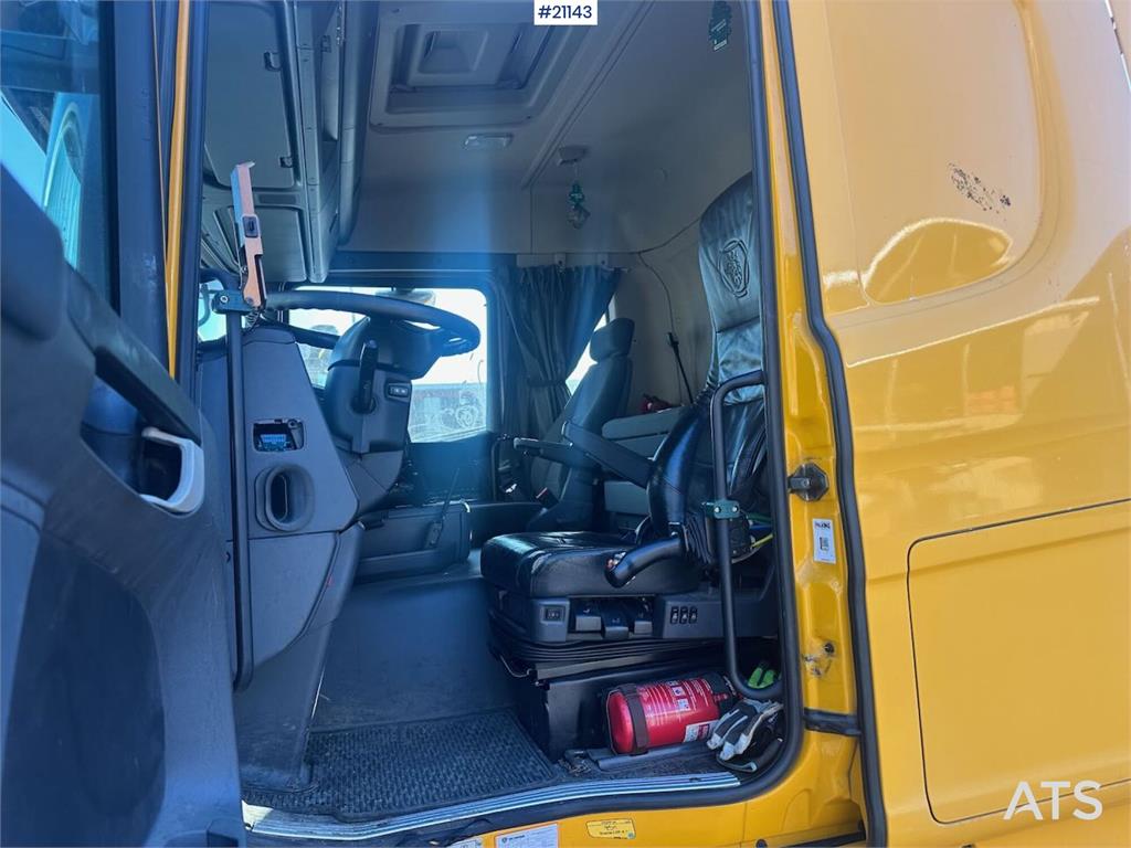 Scania G480 8x4 hook truck w/ 24 t/m hook and two sets of