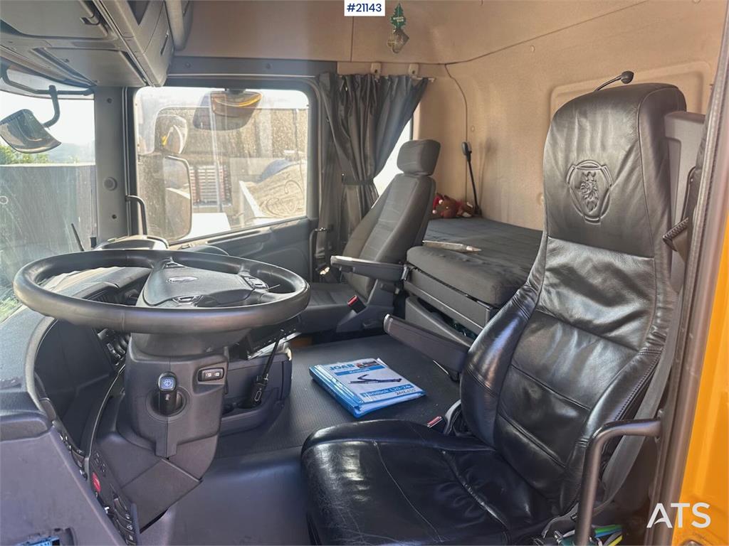 Scania G480 8x4 hook truck w/ 24 t/m hook and two sets of
