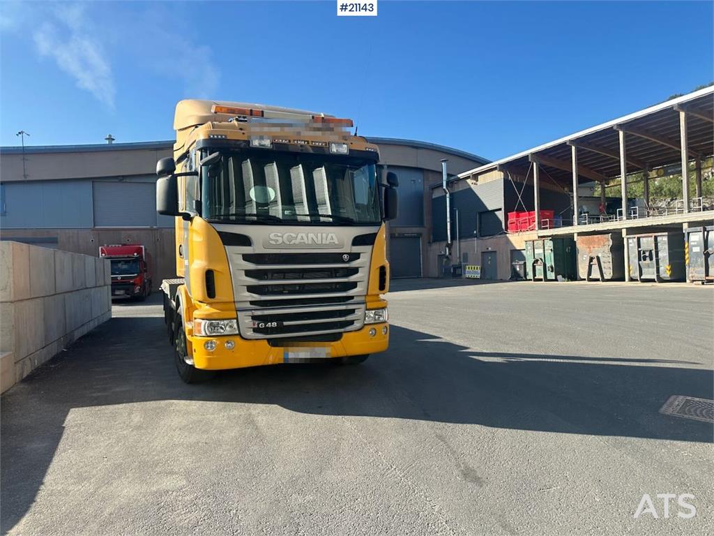 Scania G480 8x4 hook truck w/ 24 t/m hook and two sets of